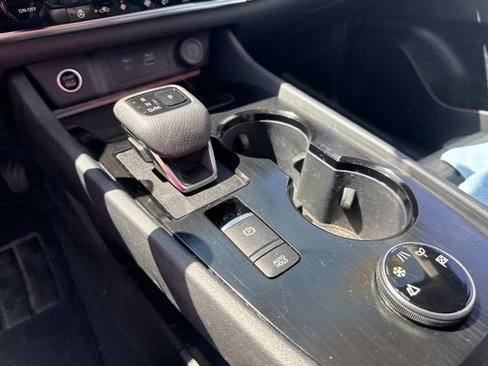 Used 2023 Nissan Rogue SV w/ SV Premium Package image 27