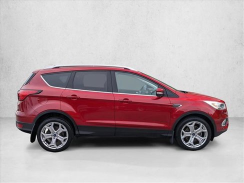 Used 2019 Ford Escape Titanium image 4