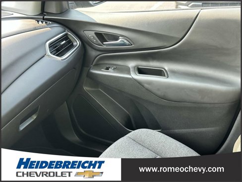 Used 2022 Chevrolet Equinox LT image 31