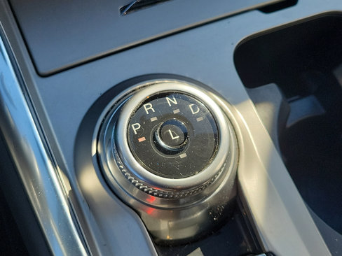 Used 2021 Ford Explorer XLT w/ Equipment Group 202A image 15