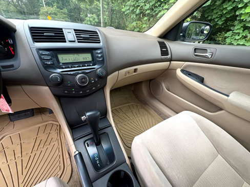 Used 2004 Honda Accord LX image 20