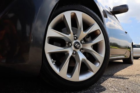 Used 2013 Hyundai Genesis 2.0T image 31