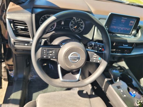 Used 2021 Nissan Rogue SV image 30