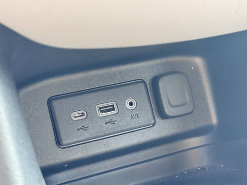 Used 2019 Chevrolet Equinox LS w/ LPO, Floor Liner Package image 15