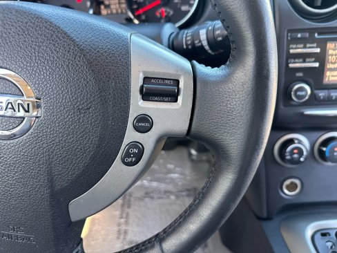 Used 2013 Nissan Rogue SV image 17