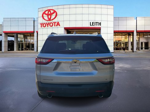 Used 2019 Chevrolet Traverse LT image 6