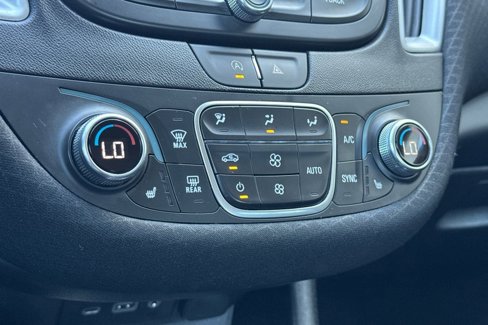 Used 2024 Chevrolet Malibu LT image 19
