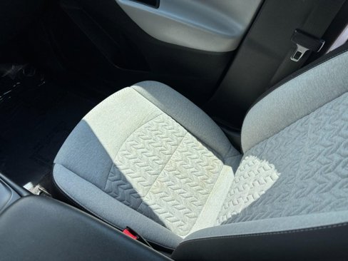 Used 2023 Chevrolet Equinox LS w/ LS Convenience Package image 18