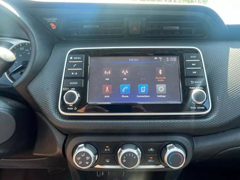 Used 2021 Nissan Kicks S image 57