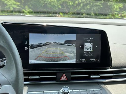 Used 2024 Hyundai Elantra SEL image 17