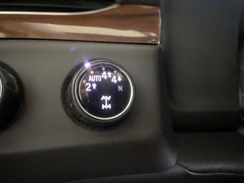 Used 2018 Cadillac Escalade ESV Premium Luxury image 26