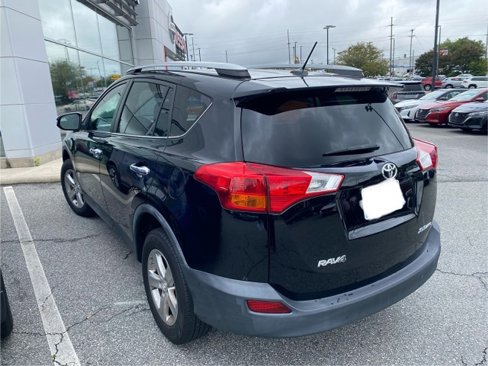 Used 2014 Toyota RAV4 XLE image 4
