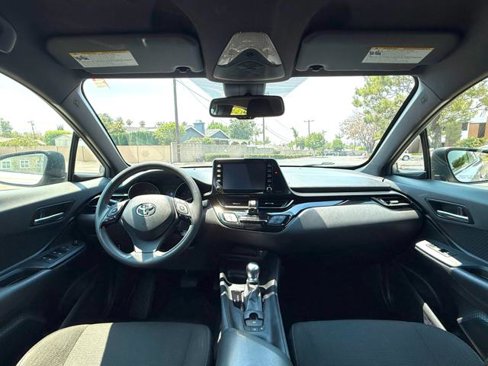 Used 2019 Toyota C-HR LE image 16