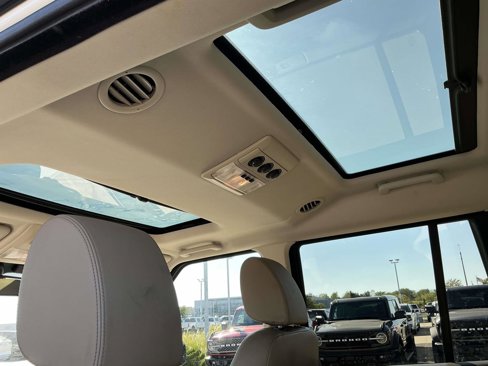 Used 2014 Land Rover LR4 HSE LUX image 26