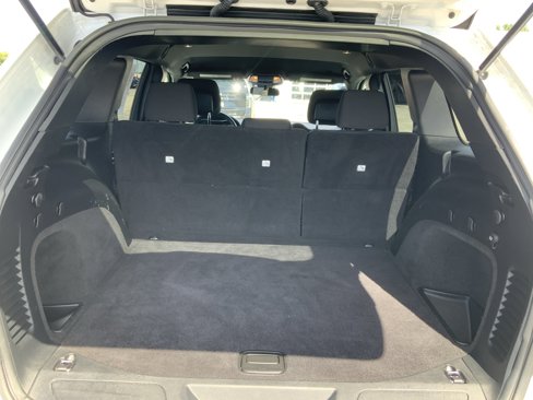 Used 2020 Jeep Grand Cherokee Laredo image 13