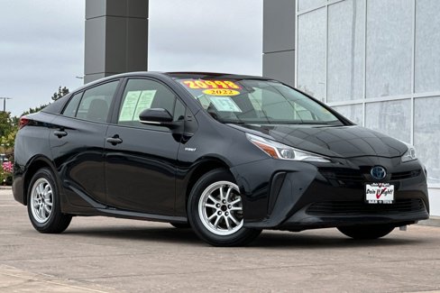 Certified 2022 Toyota Prius LE image 2