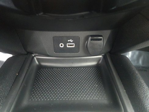 Used 2018 Nissan Rogue S image 19