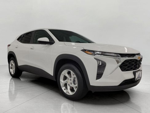 Certified 2024 Chevrolet Trax LS w/ LS Convenience Package image 1