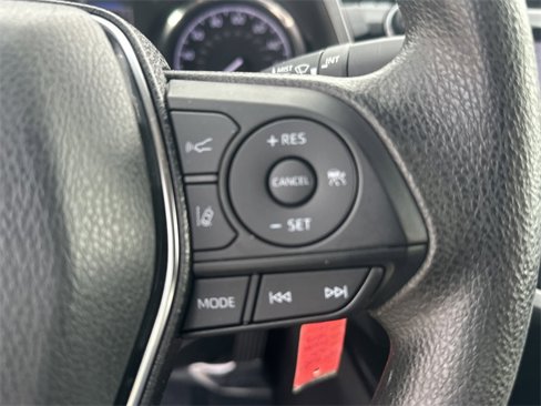 Used 2020 Toyota Camry LE image 22