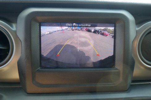 Used 2022 Jeep Wrangler Willys image 24