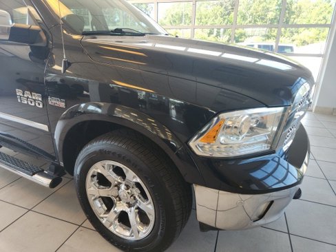 Used 2018 RAM 1500 Laramie w/ Convenience Group image 8