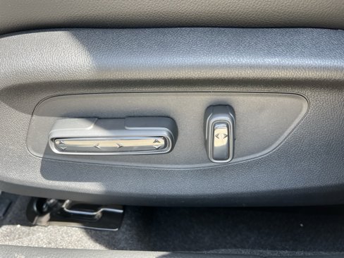 New 2025 Acura Integra image 17