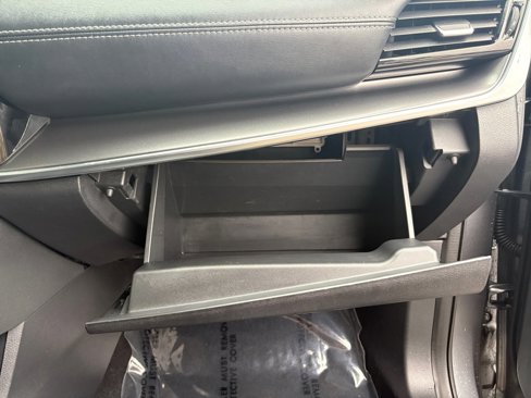 Used 2021 Nissan Rogue SV image 29