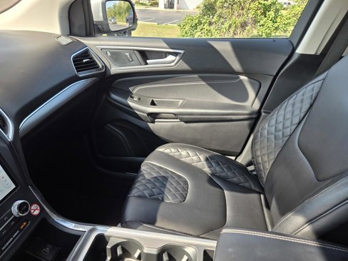Used 2024 Ford Edge Titanium image 13
