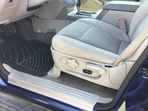 Used 2007 Ford Explorer XLT image 8