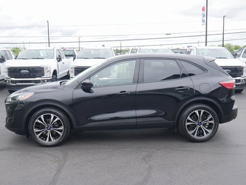Used 2022 Ford Escape SE w/ SE Sport Appearance Package image 7