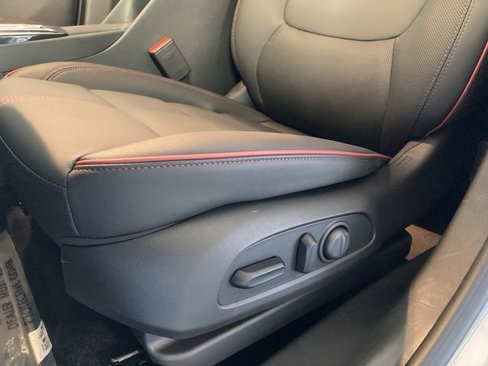 New 2025 Chevrolet TrailBlazer RS w/ Convenience Package image 9