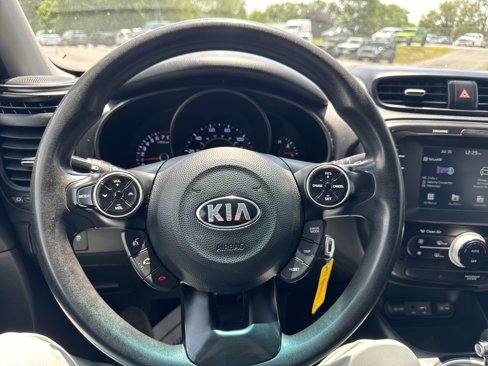 Used 2019 Kia Soul + image 10