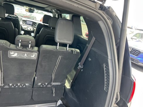 Used 2019 Chrysler Pacifica Touring-L Plus w/ Advanced Safetytec Group image 31