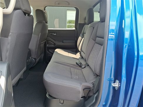 Used 2024 Nissan Frontier SV w/ SV Convenience Package image 14