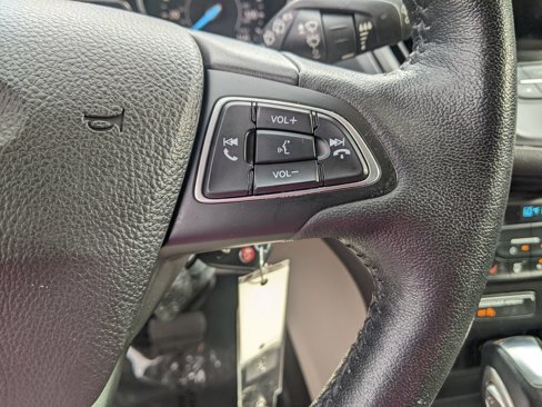 Used 2018 Ford Escape SEL image 23