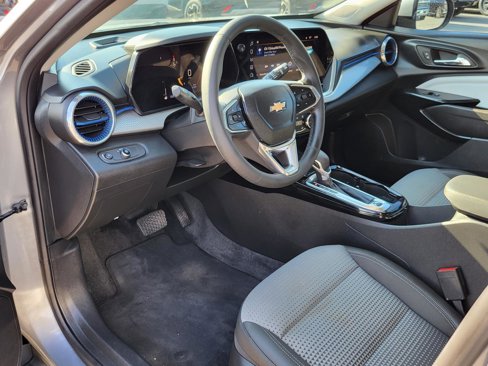 Used 2024 Chevrolet Trax LT w/ Driver Confidence Package image 16