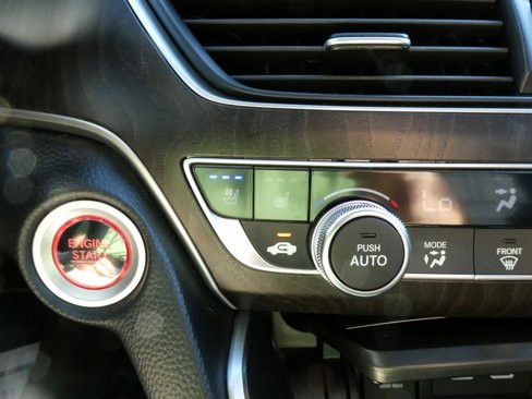 Used 2022 Honda Accord Touring image 29