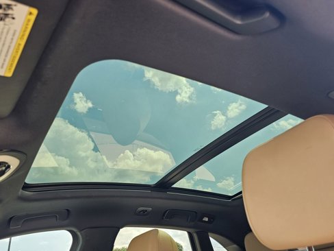 Certified 2021 Porsche Macan image 22