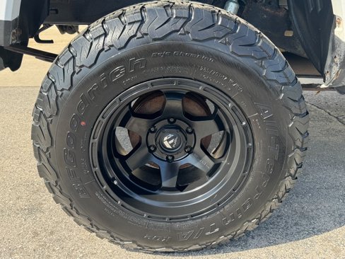 Used 2018 Toyota Tacoma SR5 image 41