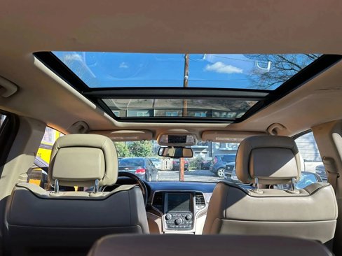 Used 2015 Jeep Grand Cherokee Overland image 8