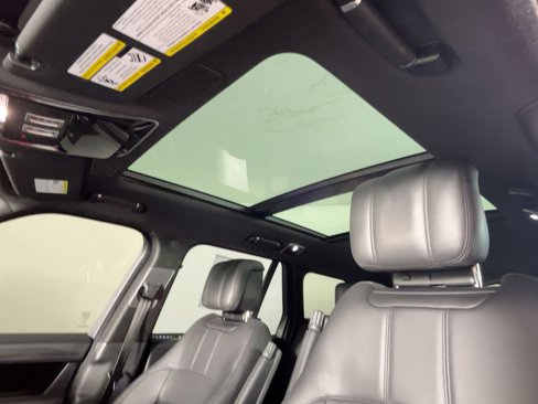 Used 2020 Land Rover Range Rover HSE image 13