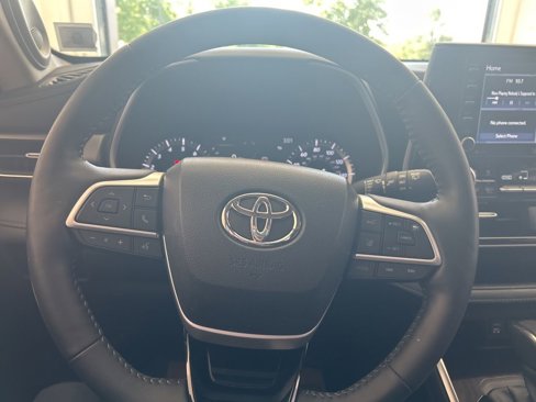 Used 2022 Toyota Highlander Limited image 13