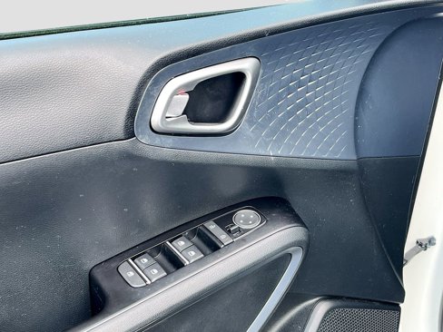 Certified 2023 Kia Soul EX image 16