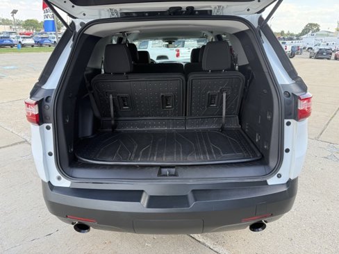 Used 2020 Chevrolet Traverse LS w/ LPO, Floor Liner Package image 34