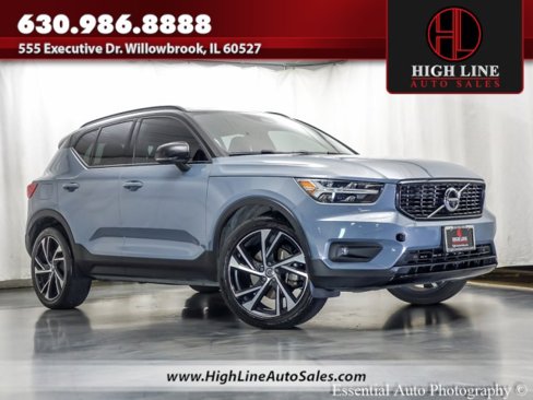 Used 2020 Volvo XC40 T4 R-Design image 1