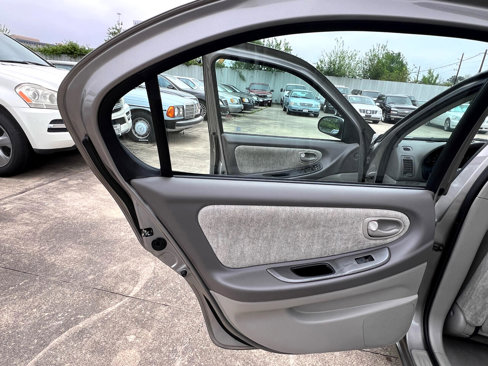 Used 2000 Nissan Maxima SE image 24