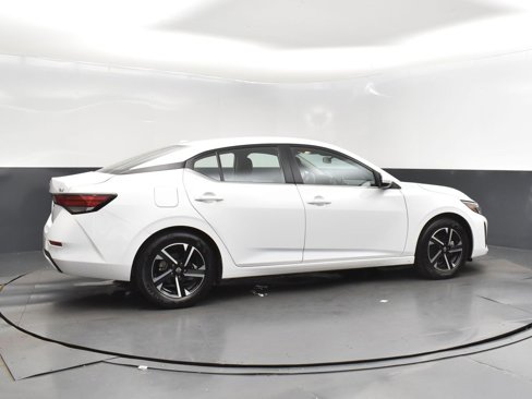 Used 2024 Nissan Sentra SV image 8
