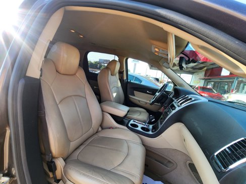 Used 2012 GMC Acadia SLT image 17