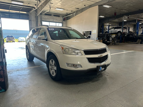 Used 2011 Chevrolet Traverse LT w/ Personal Connectivity Package image 2