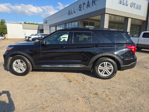 Used 2024 Ford Explorer XLT w/ Equipment Group 202A image 8